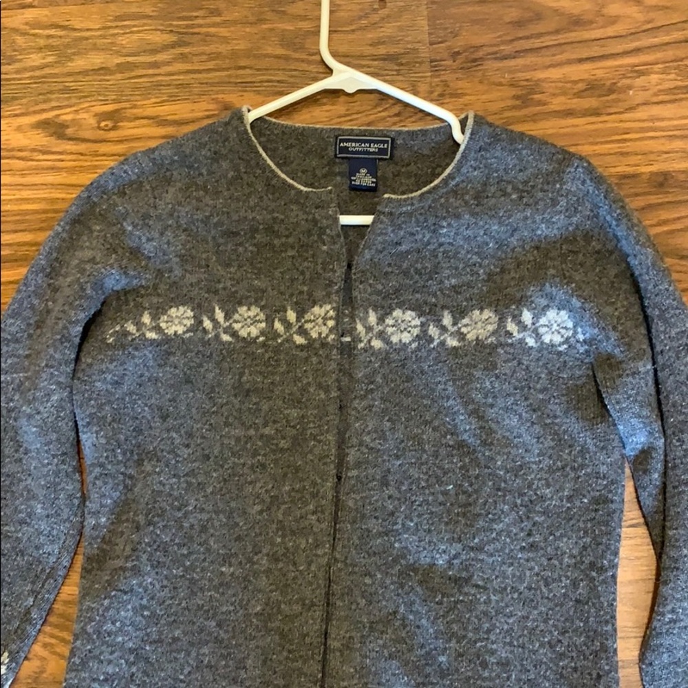 Cardigan - Picture 2 of 4
